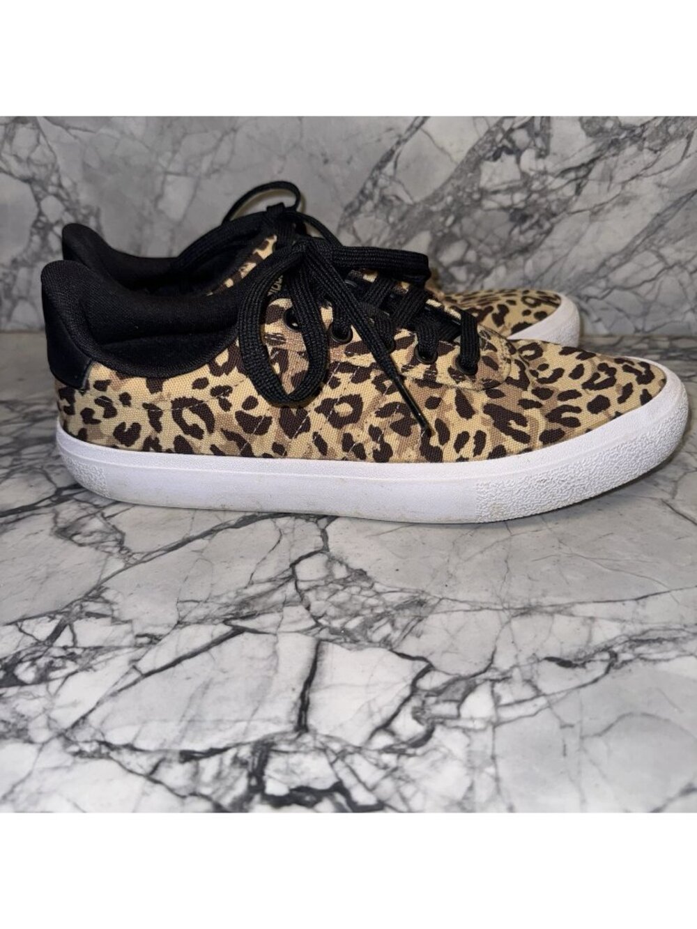 adidas x FARM Rio Vulcraid3R Hazy Beige Leopard Womens Size 8 Skate Shoe GW9185